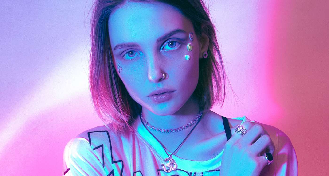 clooney swaps vintage for dazzling eco couture on the red carpet street style