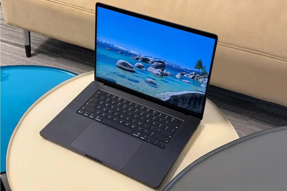 أفضل لابتوب مونتاج 2026 ماك بوك برو M3 Max أداء المونتاج